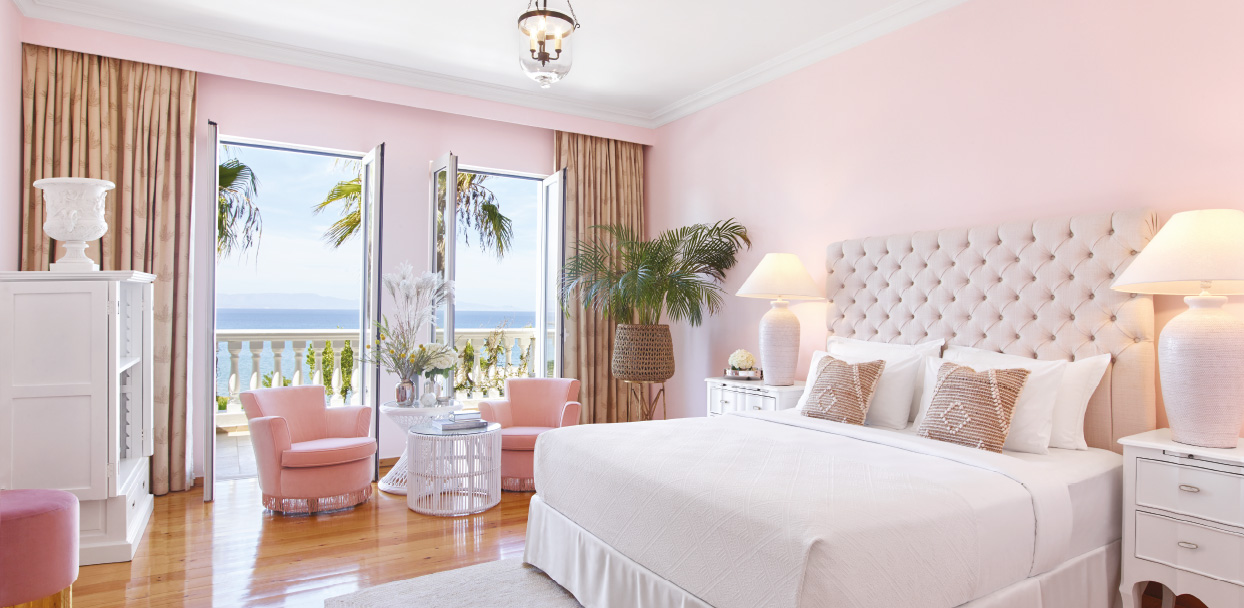 01-luxury-guestroom-sea-view-in-mandola-rosa